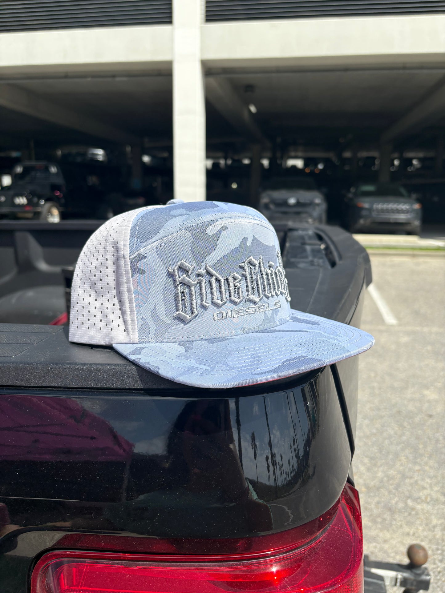 SIDECHICK DIESELS HAT SILVER/GREY CAMO HAT
