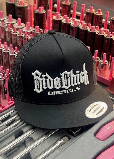 SIDE CHICK DIESELS HAT WHITE/BLACK